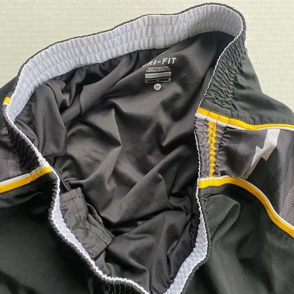Cute Nike Livestrong Workout Shorts - Picture 5 of 6